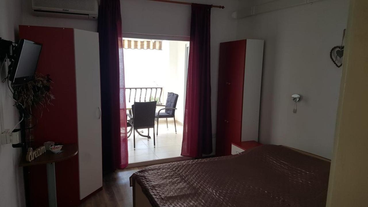 Apartments By The Sea Tucepi, Makarska - 2699 المظهر الخارجي الصورة